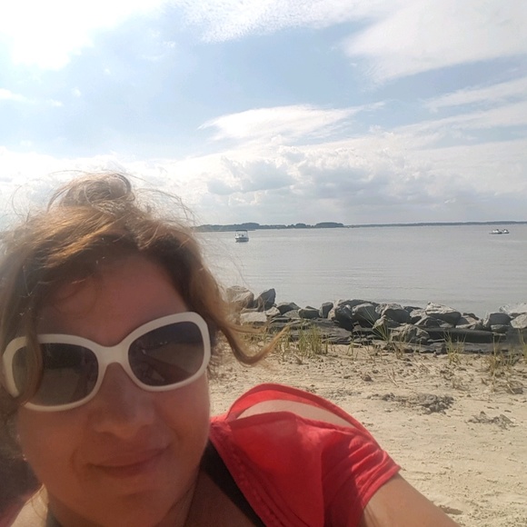 Meet your Posher, Annie - Picture 1 of 1